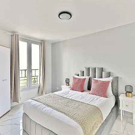 Apartment Magnifique 2 Pieces Aux Portes De Paris- II *